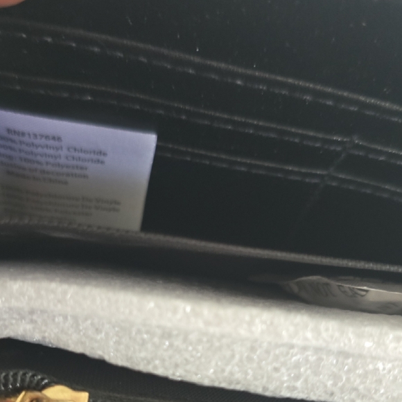 London Fog Black Croc-Embossed Wristlet - Picture 7 of 13